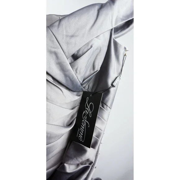 New 428$ La Femme Women's 4 Platinum Off the Shoulder Ruched Satin Trumpet Gown - Picture 5 of 8